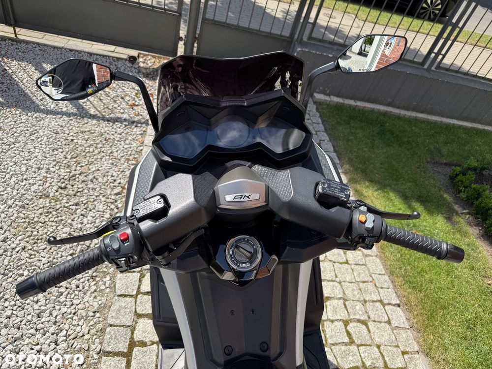 Kymco AK 550 - 13