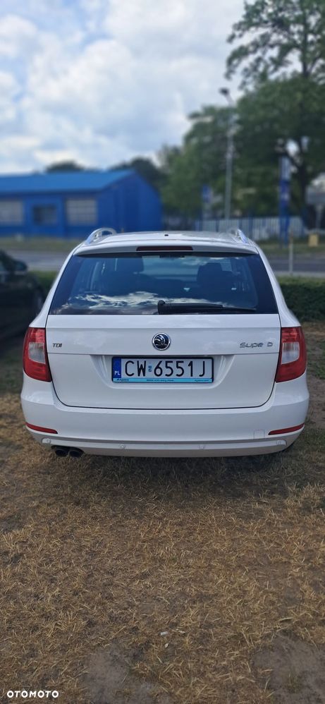 Skoda Superb 2.0 TDI Comfort - 11