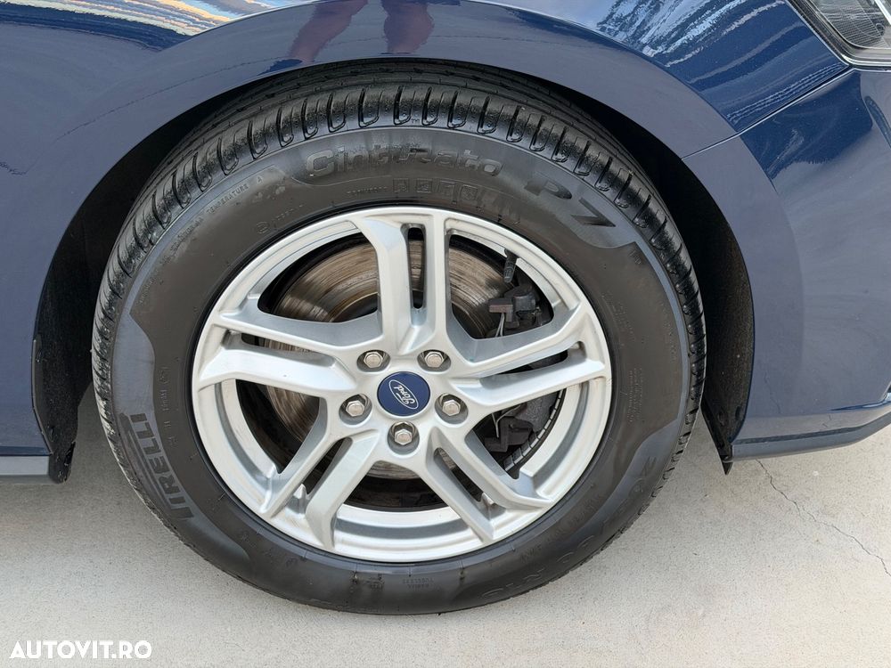 Ford Focus - 22