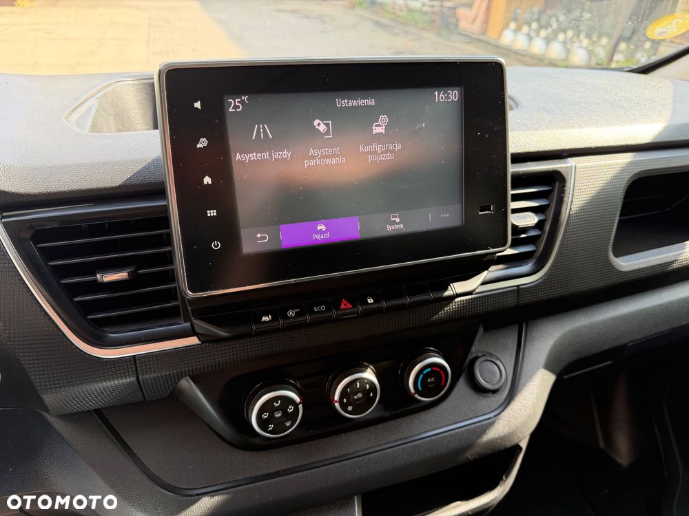 Renault TRAFIC BOGATA WERSJA!! Martwe pole, Park Assist, NAWIGACJA KLIMATYZACJA TEMPOMAT, świeżo sprowadzony, OKAZJA !!!! - 9