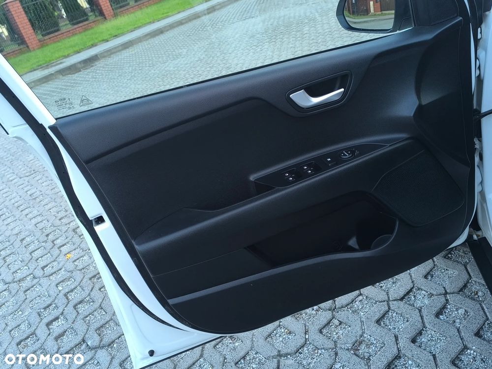 Kia Stonic - 30