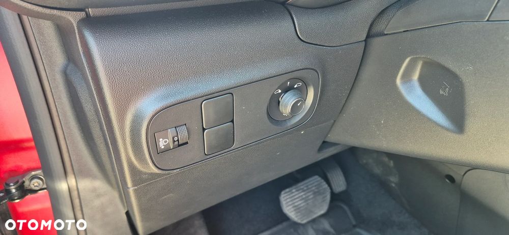 Citroën C3 1.2 PureTech Max EAT6 - 13