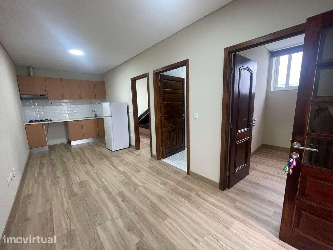 Apartamento totalmente remodelado no centro de Oliveira de Azeméis - Grande imagem: 4/9