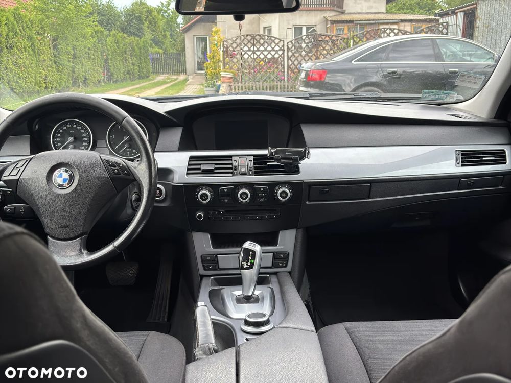 BMW Seria 5 520d - 11