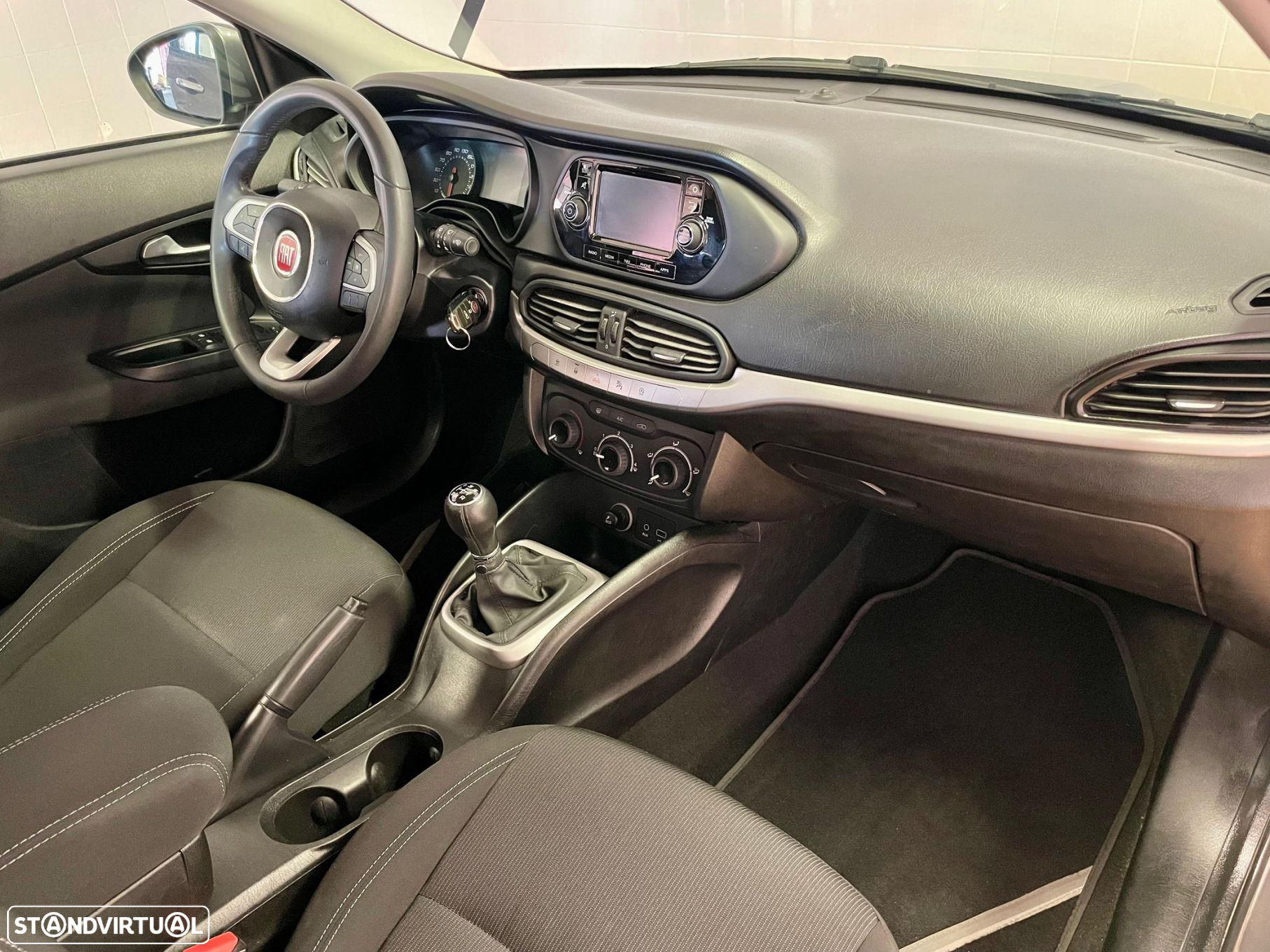 Fiat Tipo Station Wagon 1.3 M-Jet Easy - 38