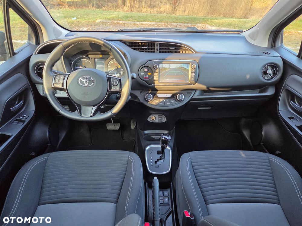 Toyota Yaris 1.5 VVT-i Team Deutschland - 5