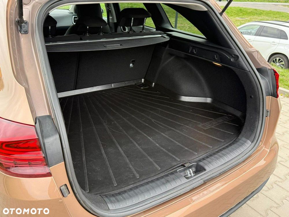 Kia Ceed 1.5 T-GDI Business Line - 15