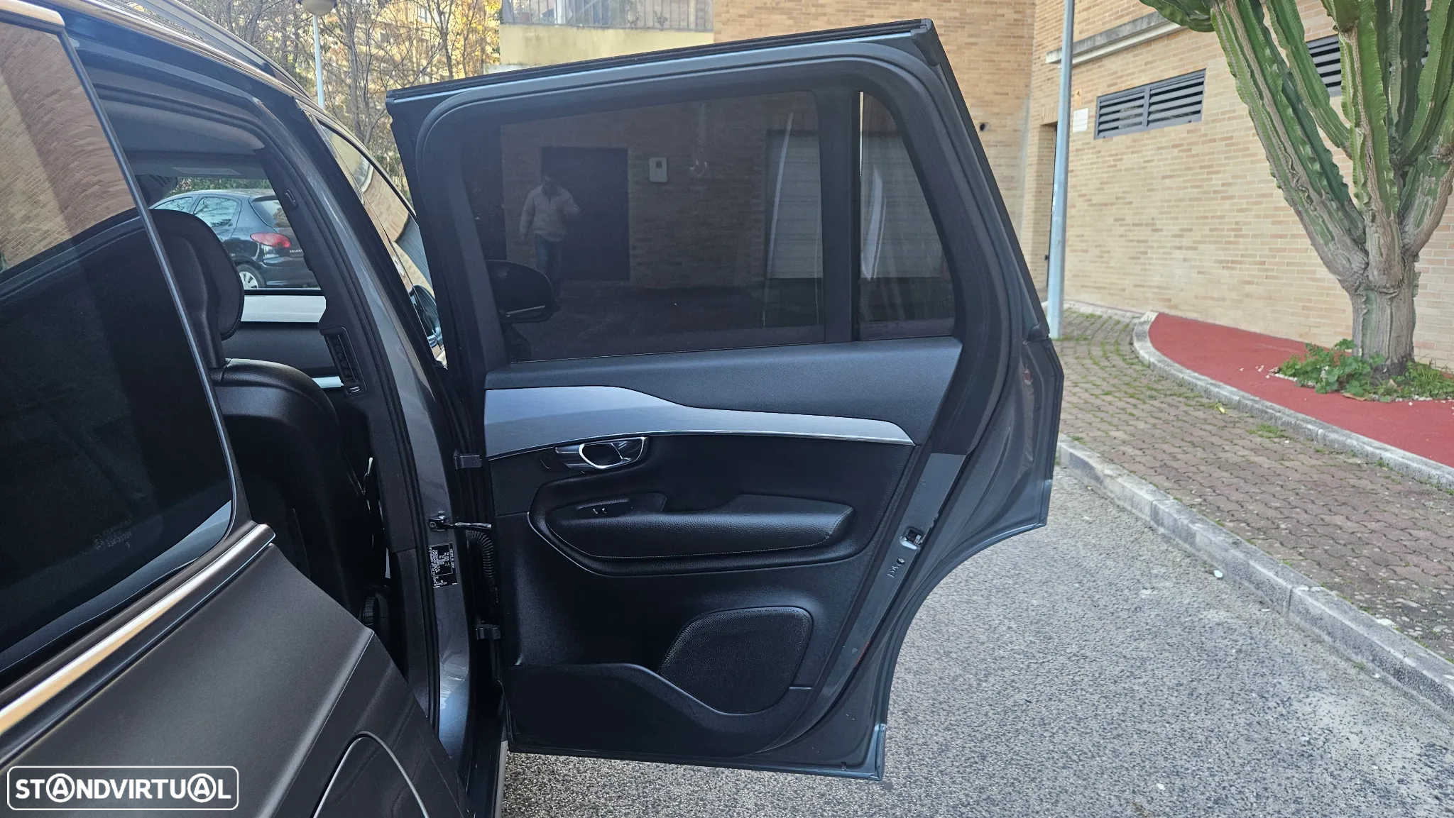 Volvo XC 90 2.0 D4 Momentum - 27