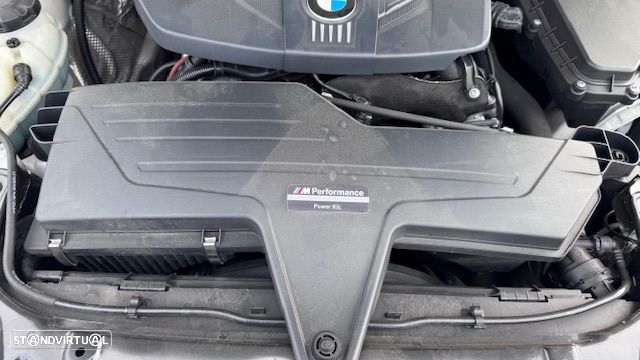 BMW 320 d Pack M - 13