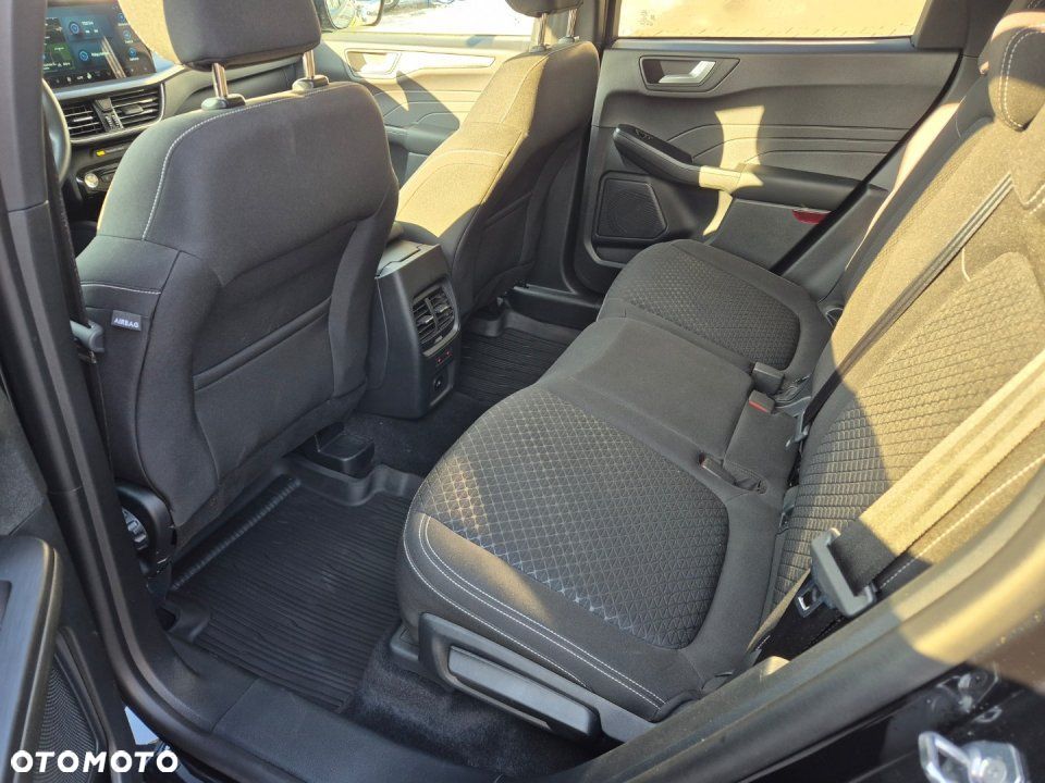 Ford Kuga - 12