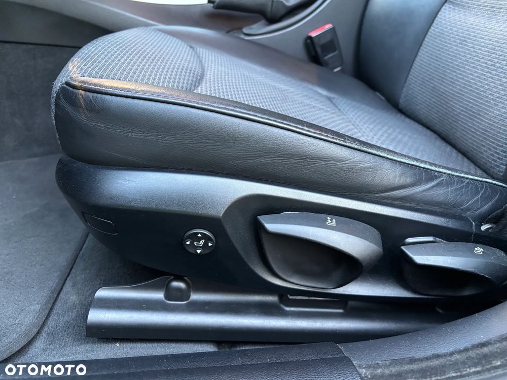 BMW Seria 3 318d - 12