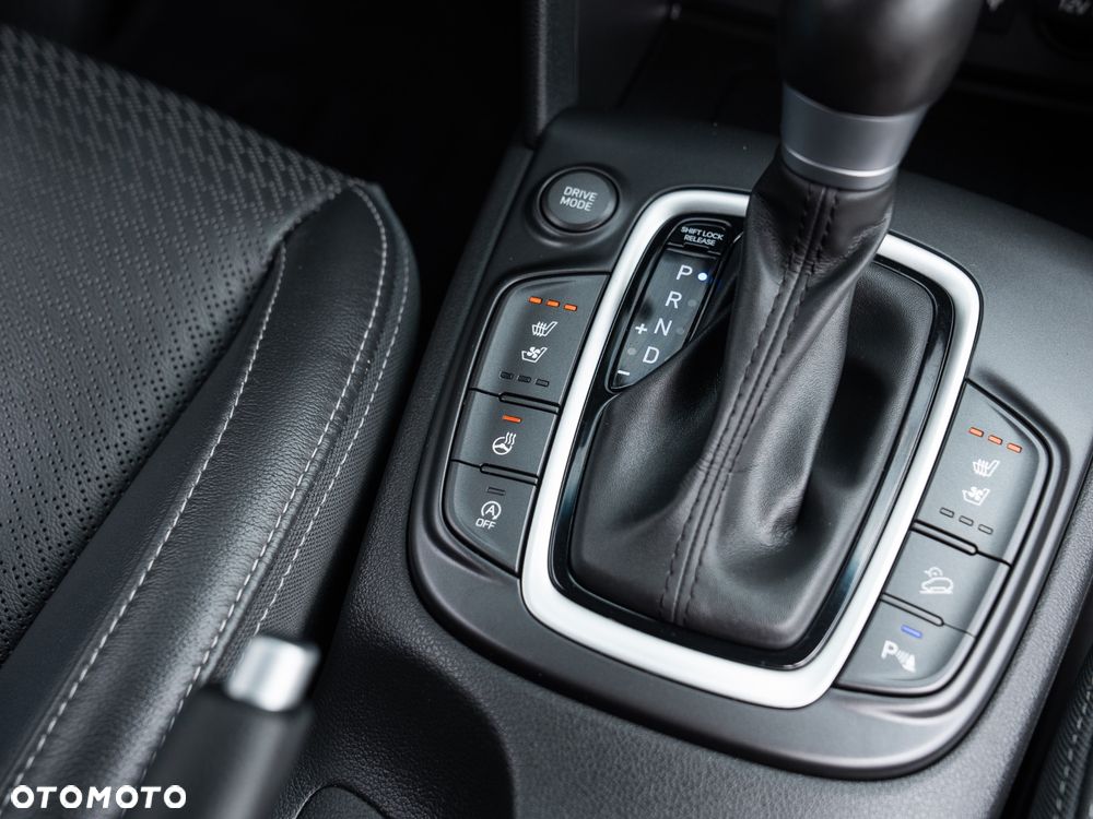 Hyundai Kona 1.6 T-GDI DCT Premium - 36