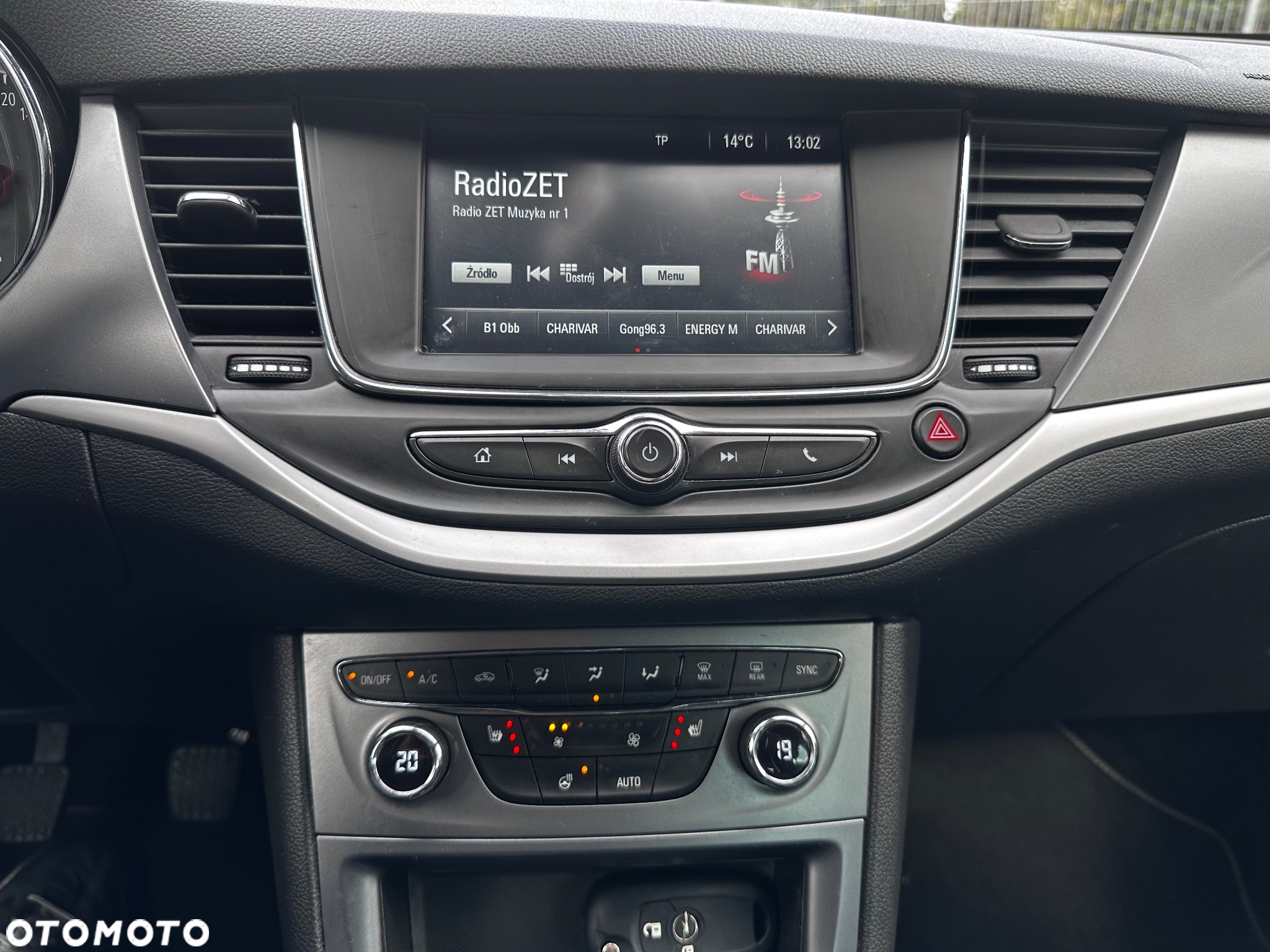 Opel Astra 1.4 Turbo 120 Jahre - 21
