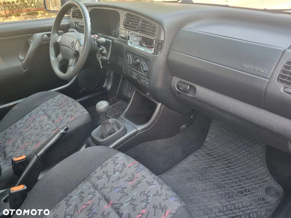 Volkswagen Golf 1.6 - 5