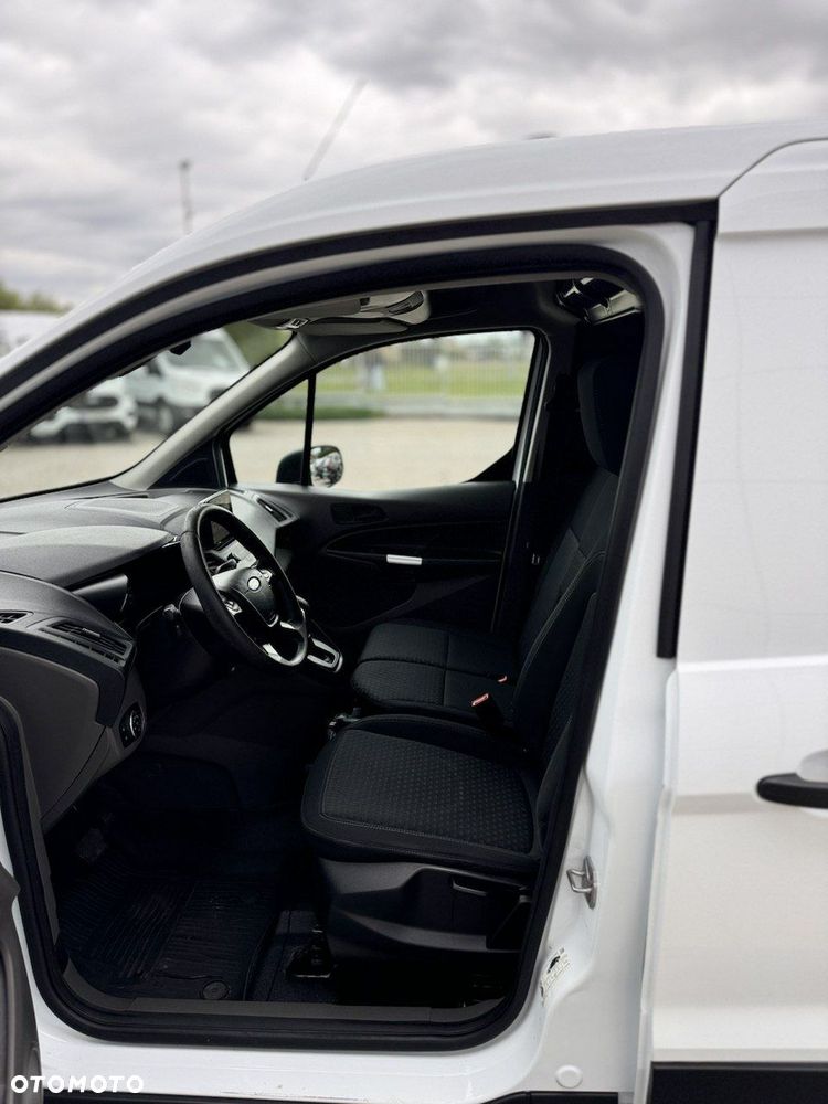 Ford Transit Connect - 16