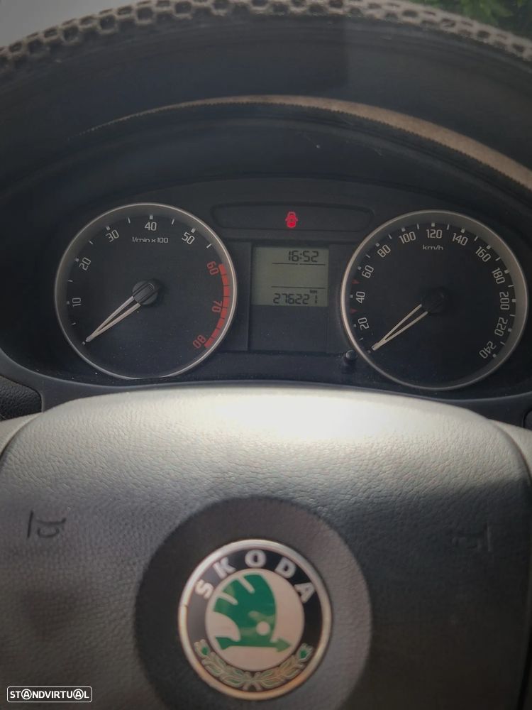 Skoda Roomster 1.2 - 11