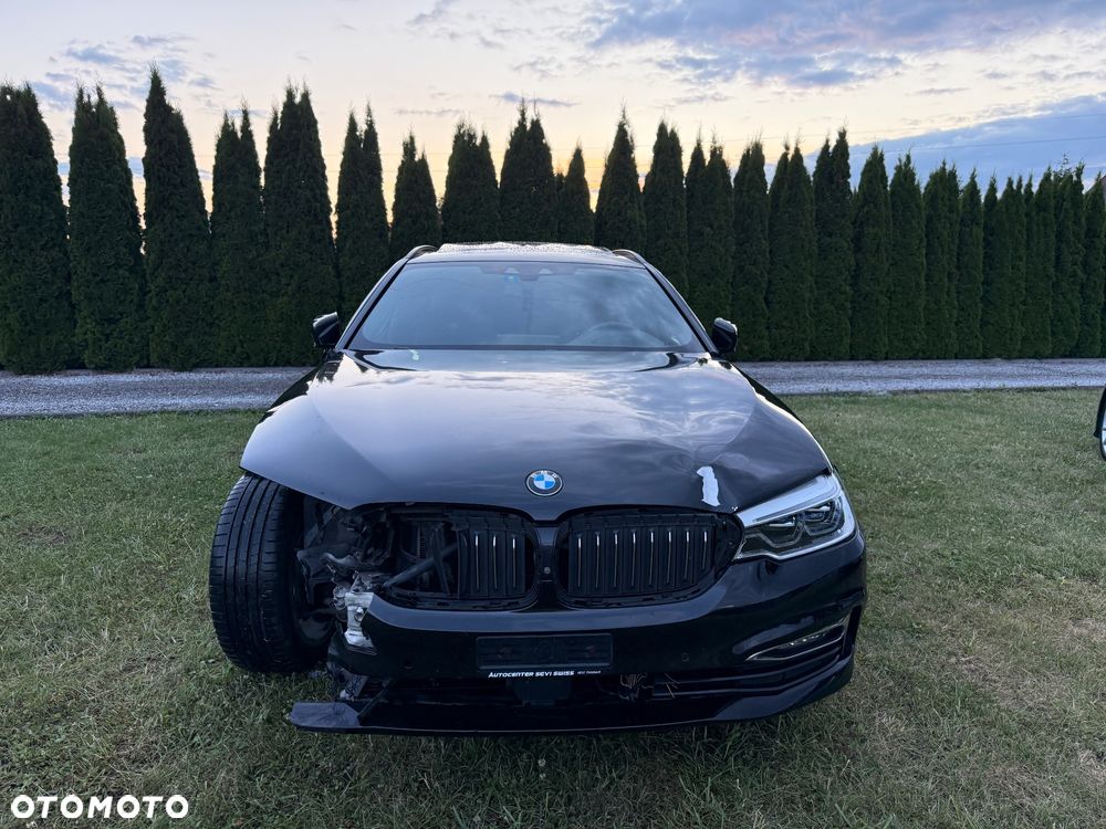 BMW Seria 5 540i xDrive Luxury Line sport - 24