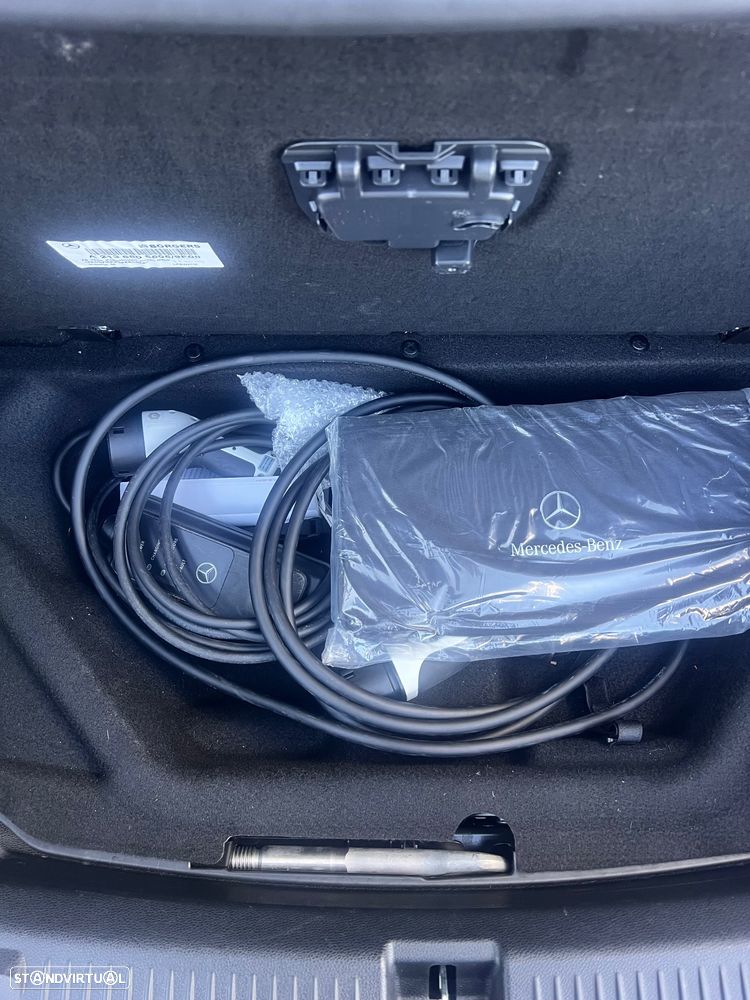 Mercedes-Benz E 300 de 4Matic 9G-TRONIC AMG Line - 23