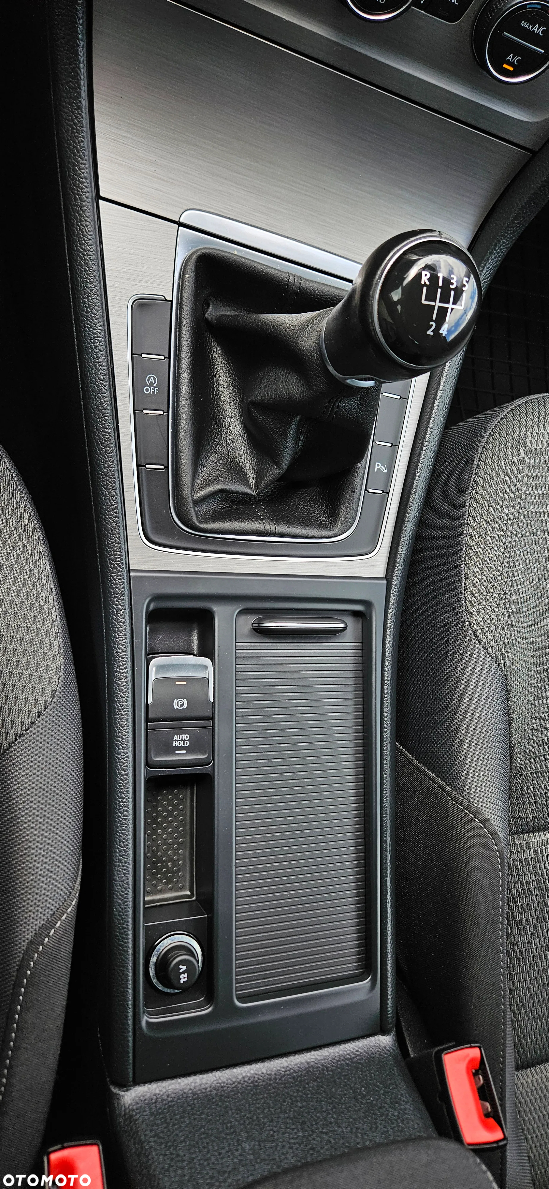 Volkswagen Golf VII 1.6 TDI BMT Highline - 12