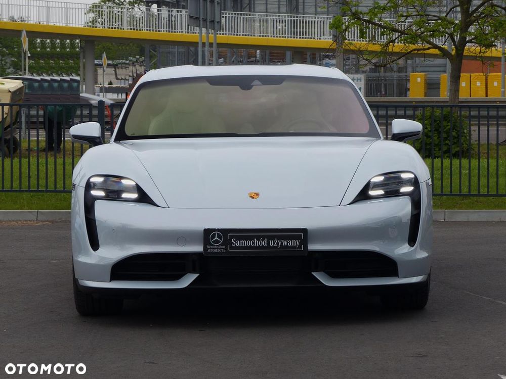 Porsche Taycan Turbo - 3