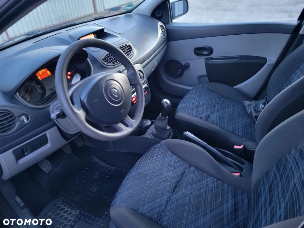 Renault Clio - 6