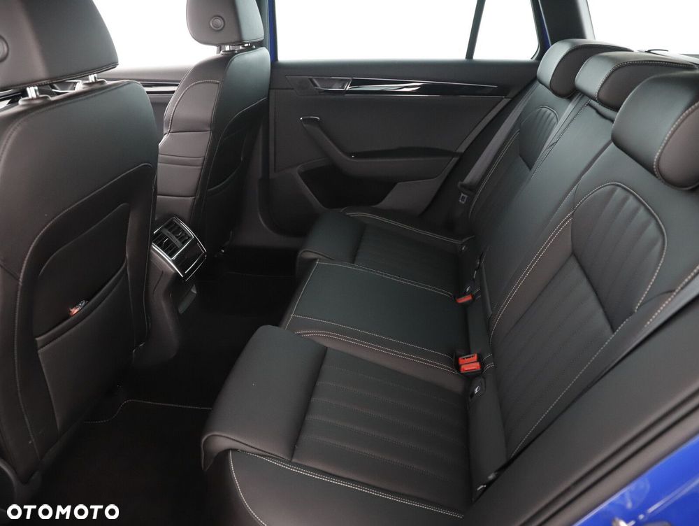 Skoda Superb 2.0 TSI L&K DSG - 8