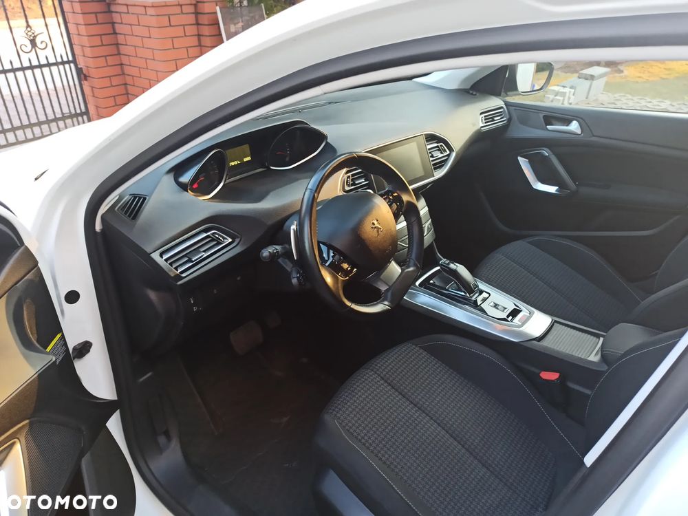 Peugeot 308 1.5 BlueHDi Active S&S EAT8 - 9