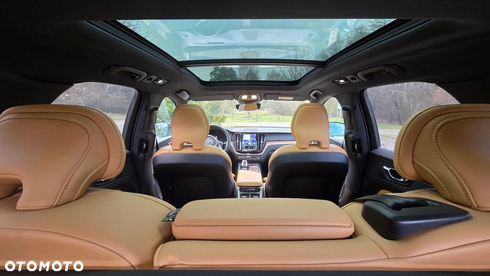 Volvo XC 60 B5 D AWD Inscription - 22