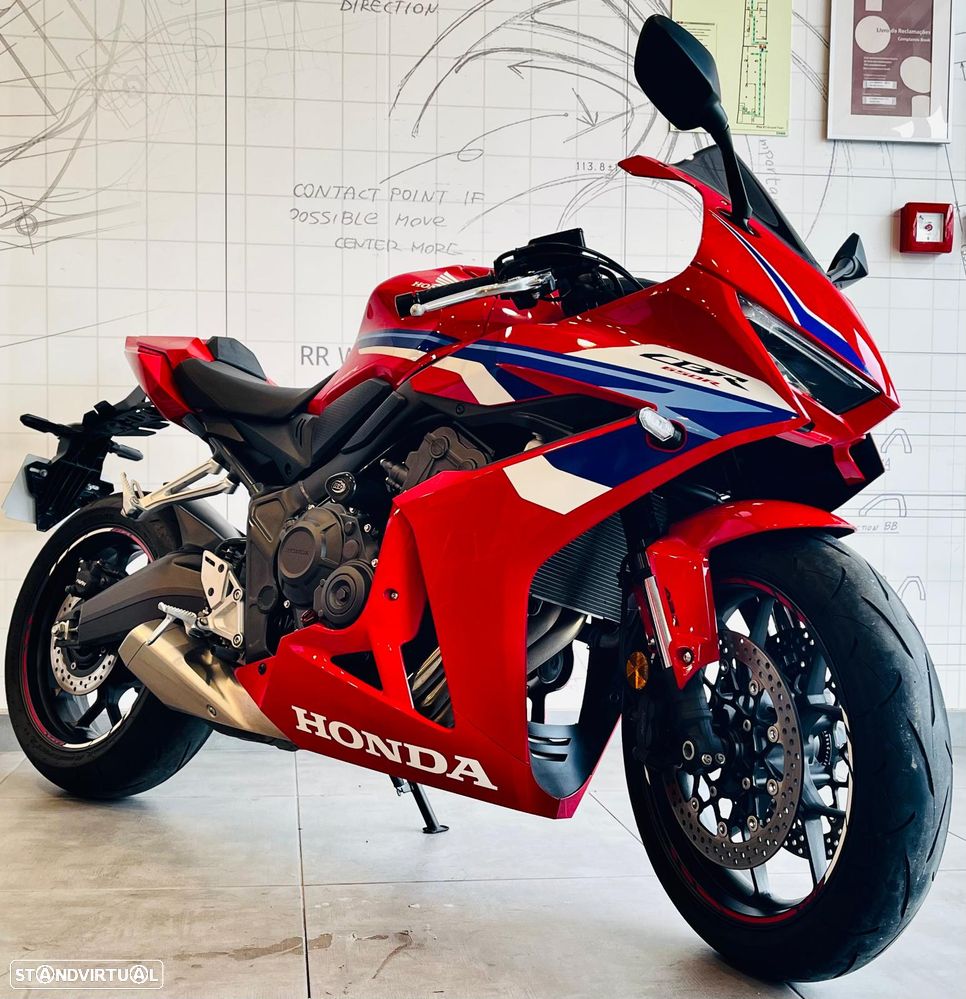 Honda CBR 650R - 1