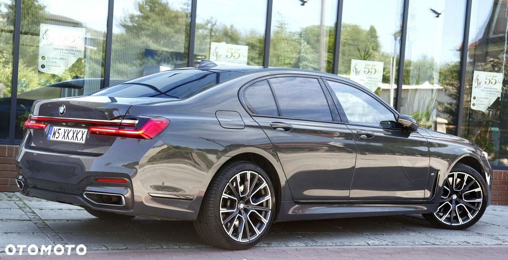 BMW Seria 7 - 8