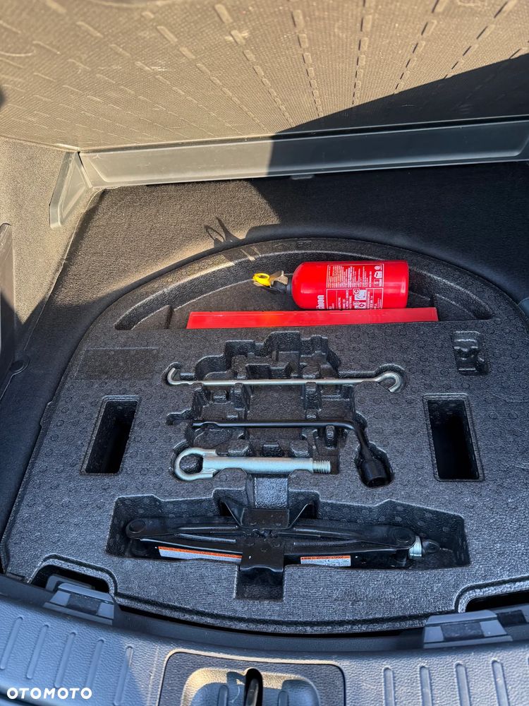 Toyota Corolla 1.8 Hybrid Comfort - 14