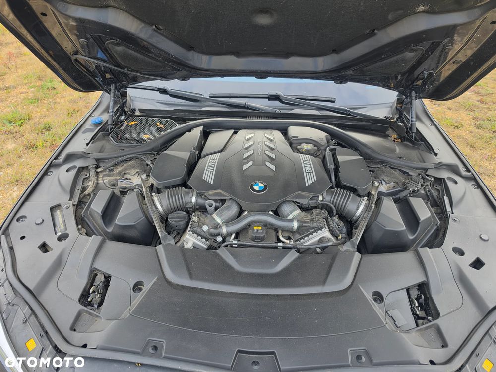 BMW Seria 7 - 27