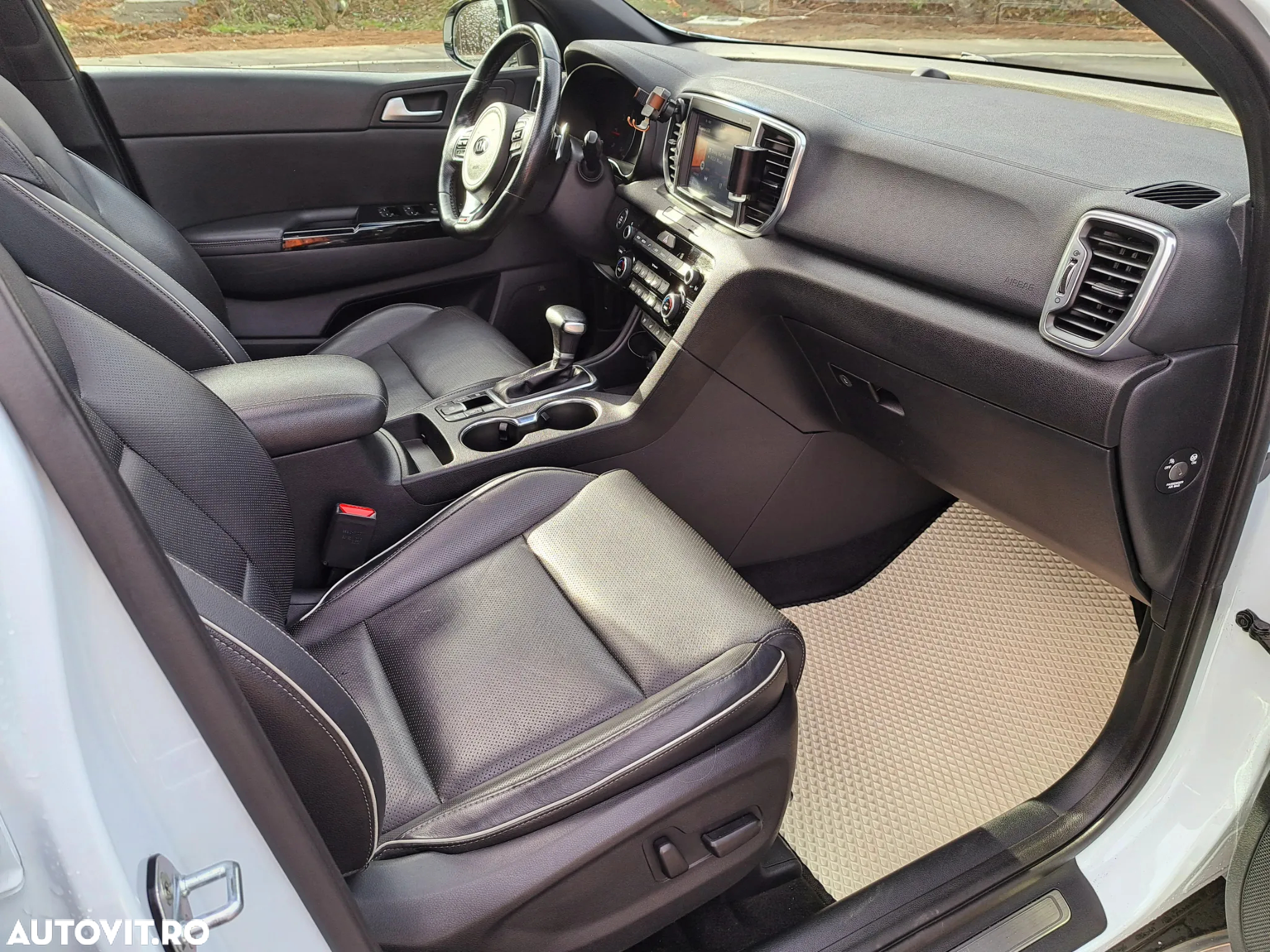 Kia Sportage 2,0 CRDI AWD Aut. GT Line - 10