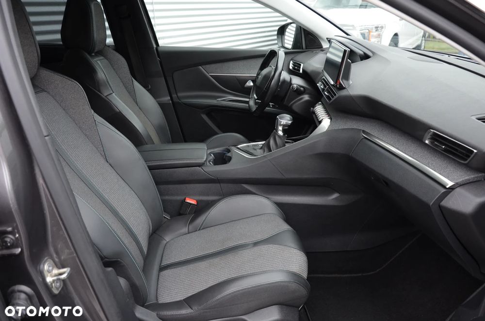 Peugeot 5008 1.5 BlueHDi Allure Pack S&S - 25
