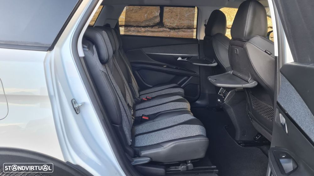 Peugeot 5008 1.5 BlueHDi Allure EAT8 - 44