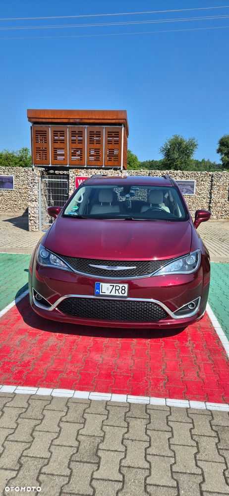 Chrysler Pacifica - 7