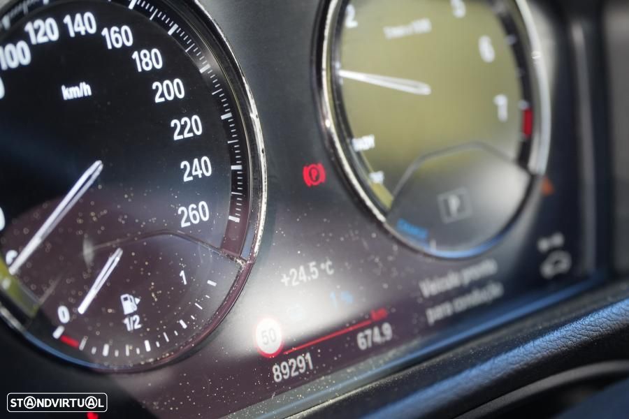 BMW X1 25 e xDrive Corporate Edition - 11