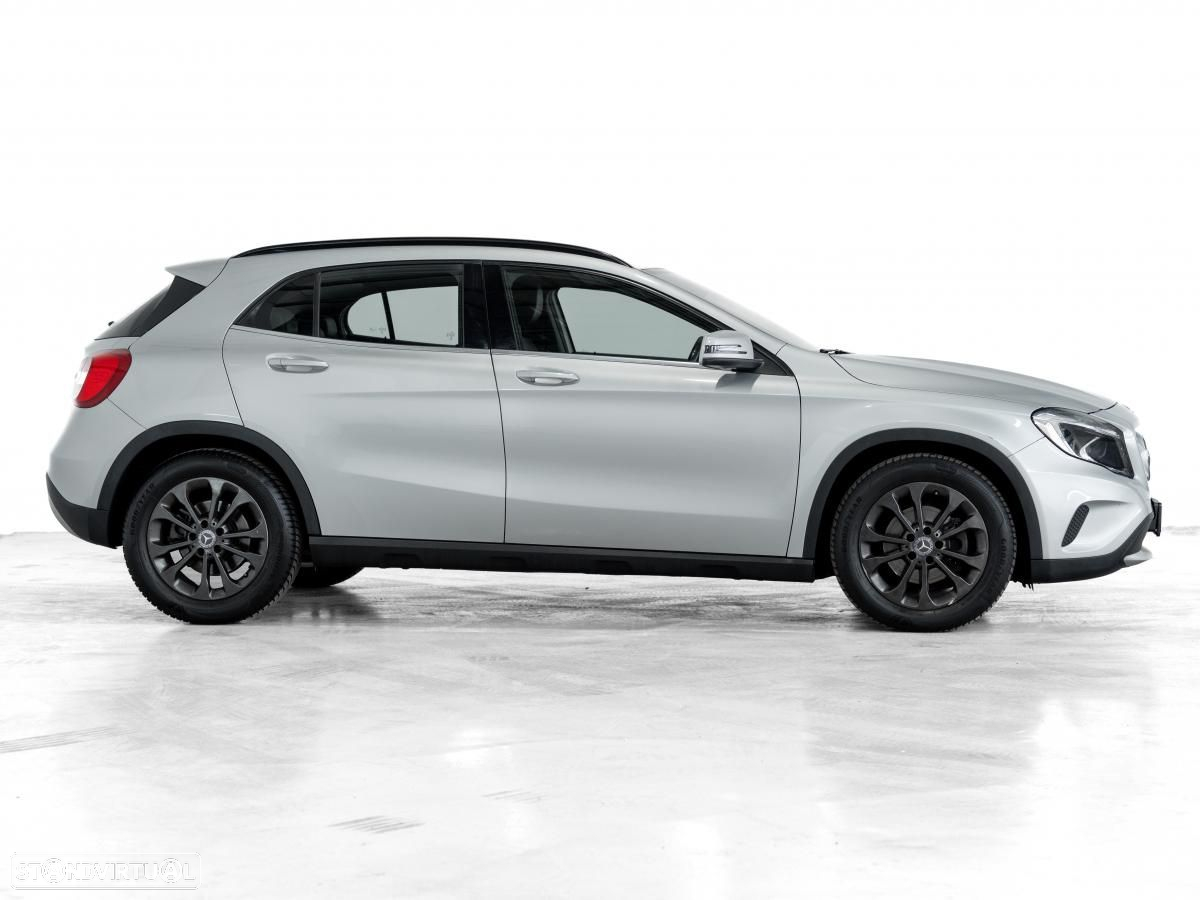 Mercedes-Benz GLA 180 - 2