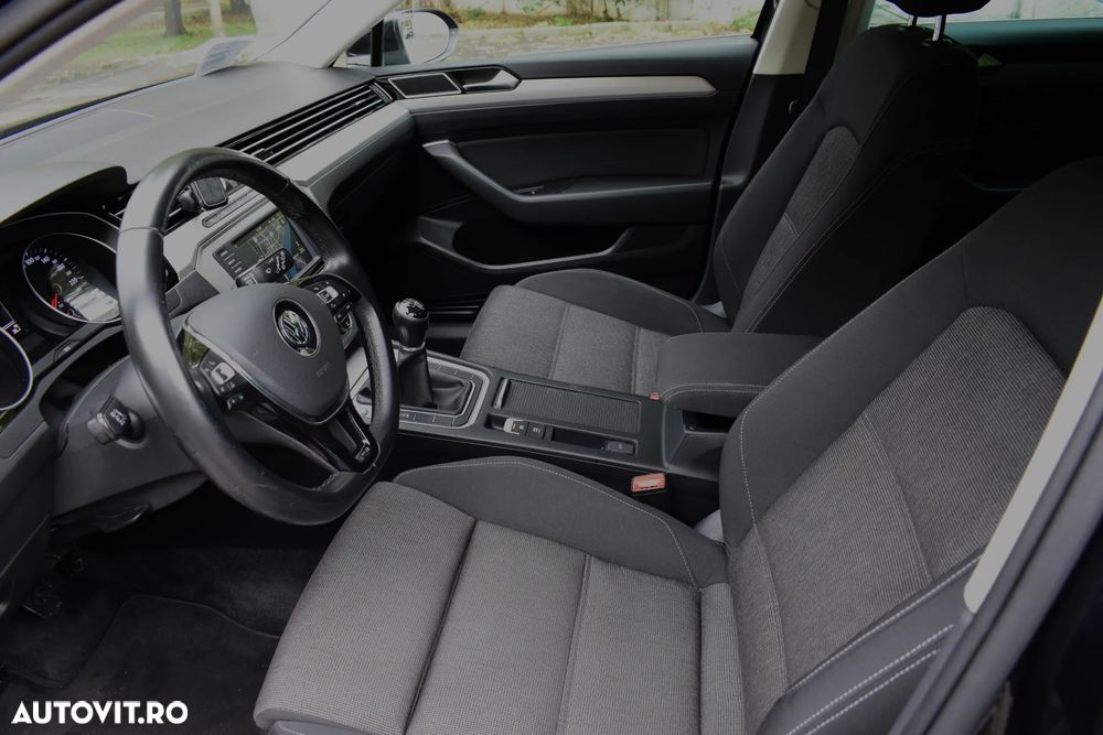 Volkswagen Passat Variant 2.0 TDI (BlueMotion Technology) Highline - 11