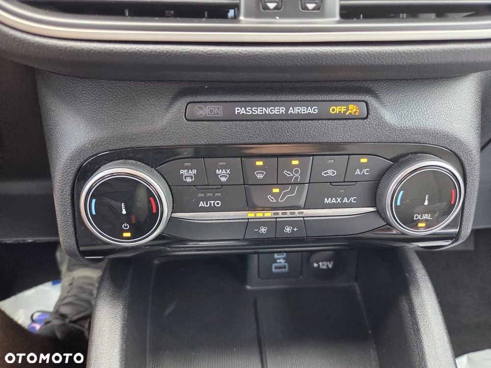 Ford Kuga 1.5 EcoBoost ST-LINE - 13