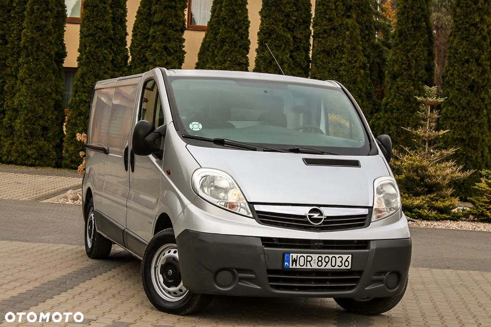 Opel Vivaro - 11