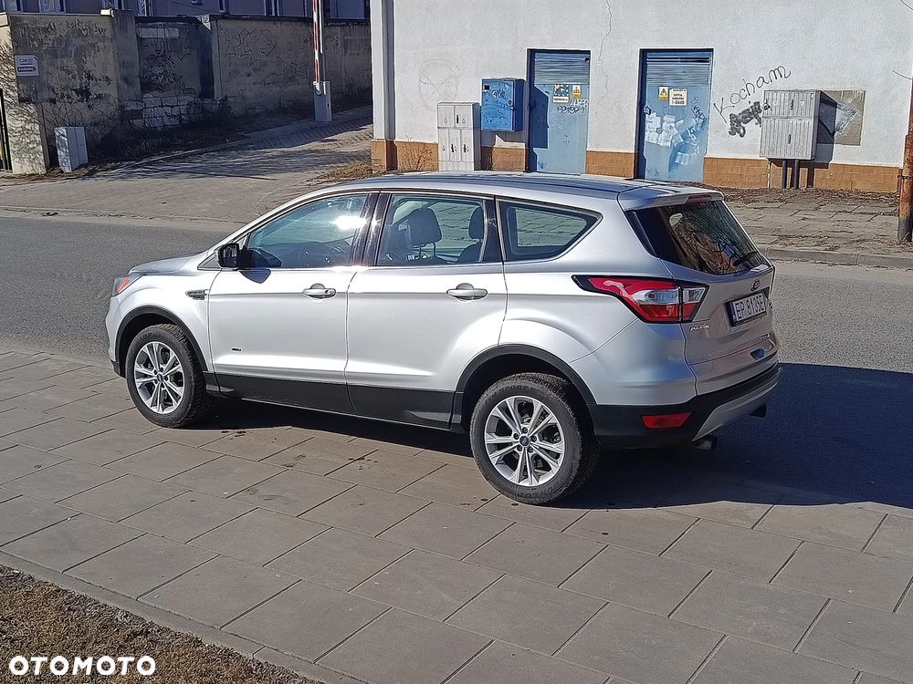 Ford Kuga 1.5 EcoBoost 4x4 Titanium - 4