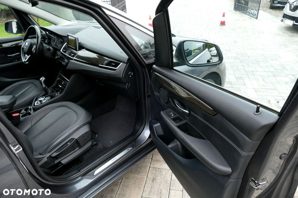 BMW Seria 2 216d Luxury Line - 24