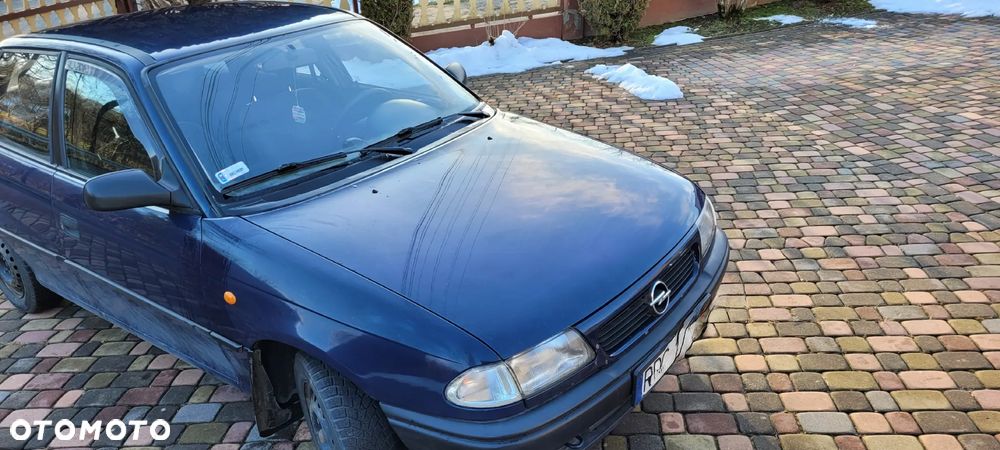Opel Astra 1.4 Base - 3