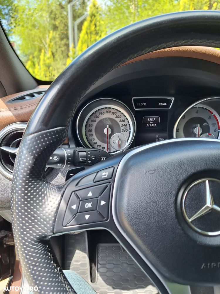 Mercedes-Benz GLA 220 CDI 4MATIC 7G-DCT - 14