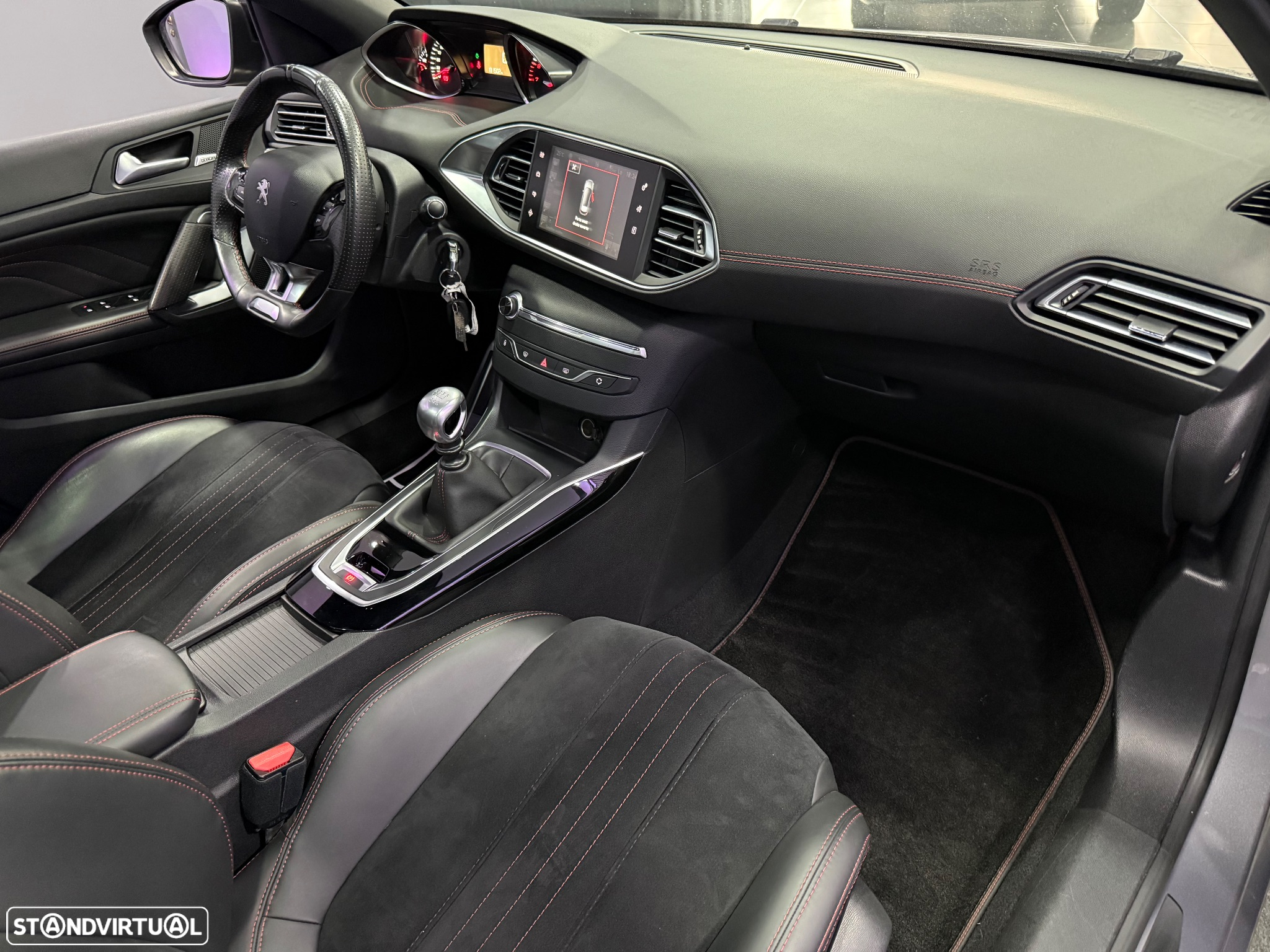 Peugeot 308 1.2 PureTech GT Line - 32