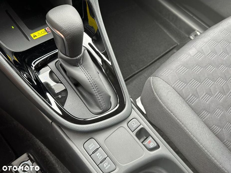Toyota Yaris - 17