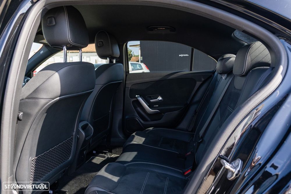 Mercedes-Benz A 250 Limousine e 8G-DCT AMG Line - 15