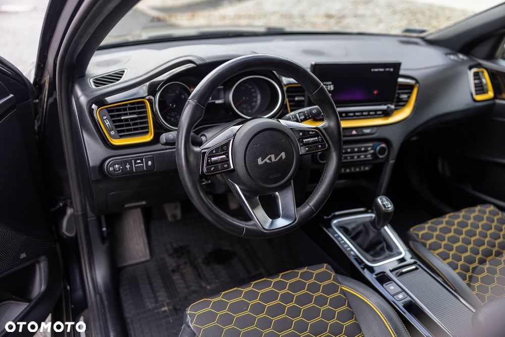 Kia XCeed 1.5 T-GDI L Business Line - 7