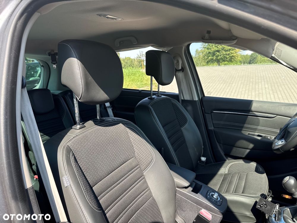 Renault Scenic ENERGY TCe 130 BOSE EDITION - 6